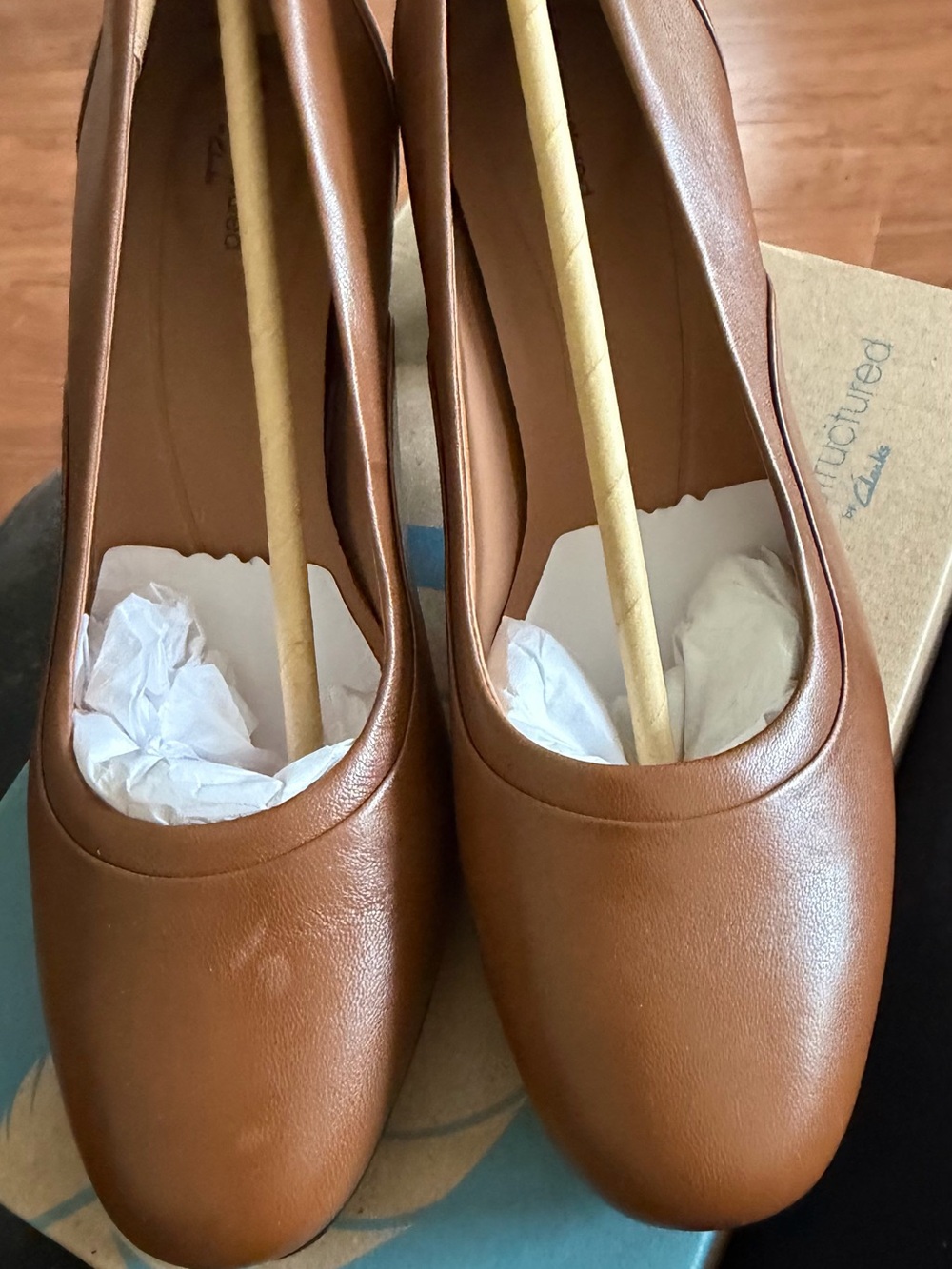 Clarks Women's Brown Leather Round-Toe Heels